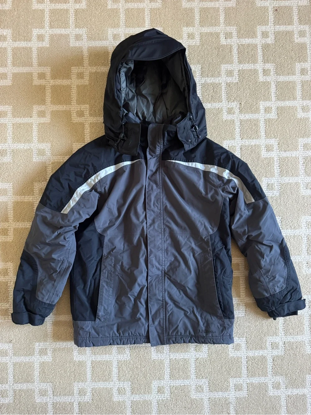 L.L. Bean Kids Insulated Ski Jacket Hooded Parka Black Gray Boys Medium 10-12